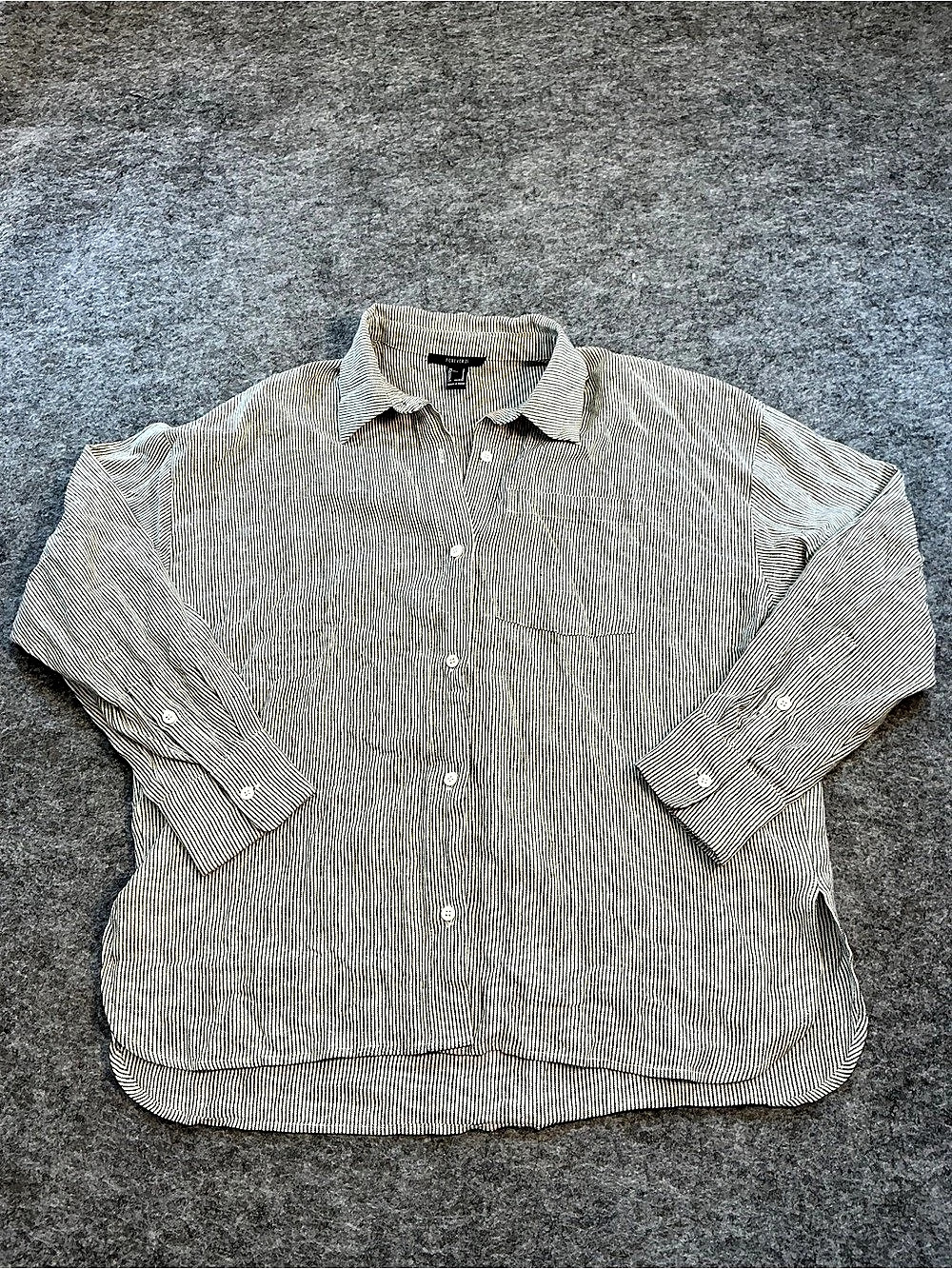 Forever 21 Striped Button Down Shirt in White & Black Size Small